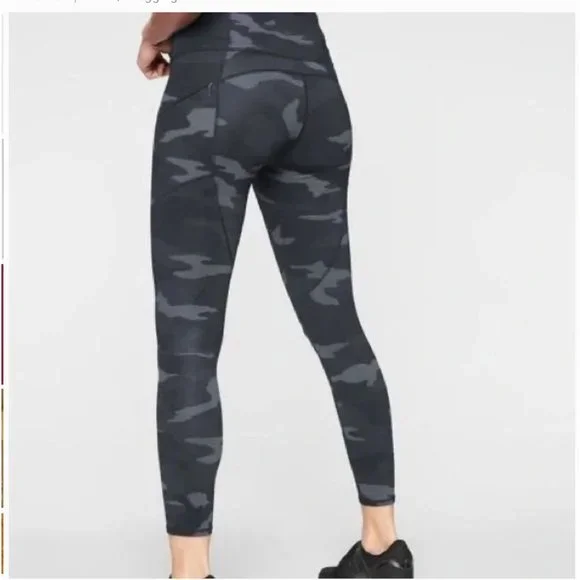 Athleta Camo Contender Leggings 7/8 Zip Pocket size S - Picture 6 of 13